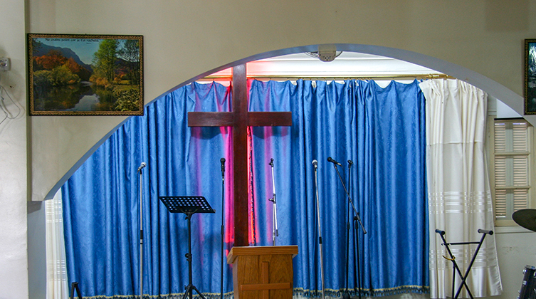 Blick ins Innere der „Église du Plein Évangile“ in Tizi Ouzou