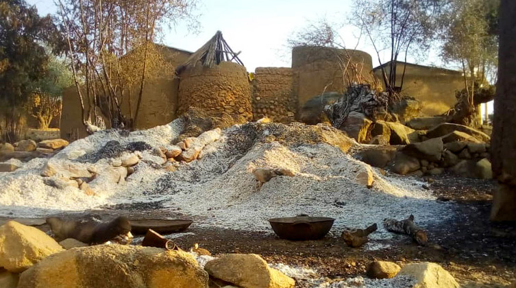 Archivbild: Von Boko Haram zerstörte Gebäude in Kamerun