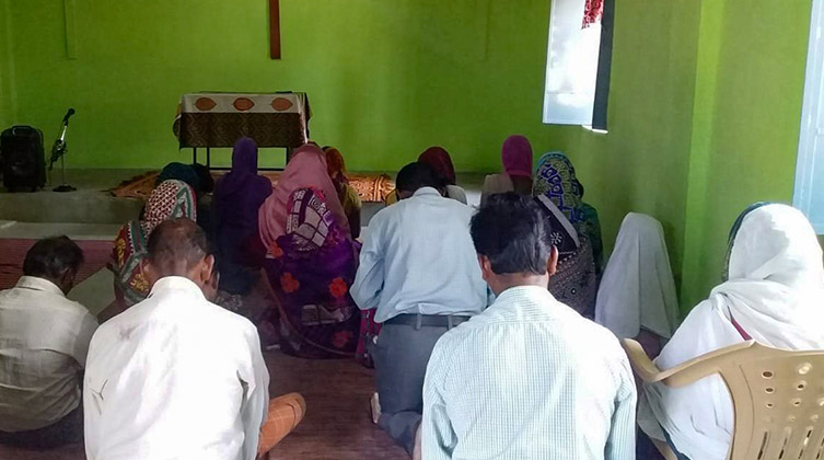 Gebetstreffen in einer indischen Gemeinde (Symbolbild aufgenommen vor 2020)