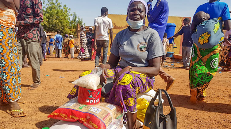 Unterstützung und Hoffnung für die Christen in Burkina Faso die Vertreibung und Verfolgung erleiden
