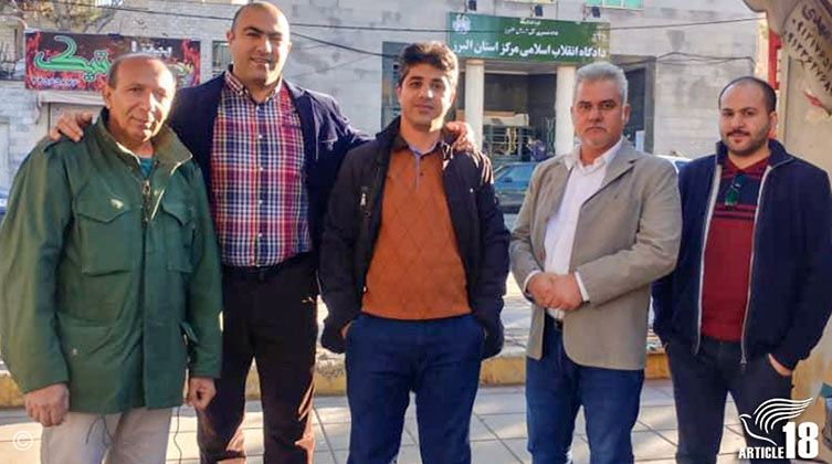 Wegen ihres Glaubens verhaftet: Yaghoob Nateghi Milad Goodarzi Amin Khaki Alireza Nourmohammadi und Shahebedin Shahi (v.l.n.r.) (Bild mit Genehmigung von Article18)