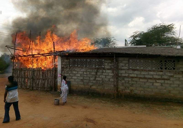 Symbolbild: Bei diesem Brandanschlag auf eine Gemeinde wurde der Pastor verletzt und das Inventar vollständig zerstört
