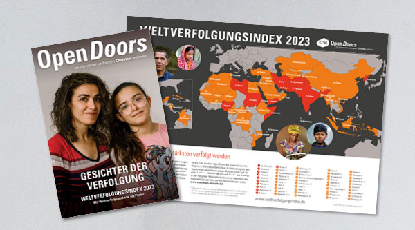 Mock-up mit dem neuen Sonderheft "Gesichter der Verfolgung" und der Karte zum Weltverfolgungsindex 2023