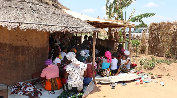 Geflüchtete Christen feiern Gottesdienst in Cabo Delgado