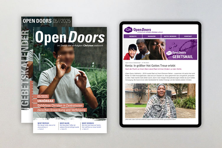 Produktabbildung des Open Doors Monatsmagazins und des Gebetskalenders für den aktuellen Monat. Rechts daneben wird ein Tablet mit den aktuellen digitalen Meldungen abgebildet.