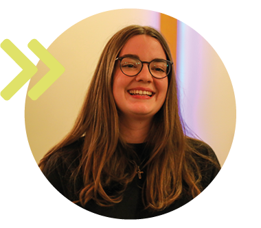 Portraitfoto einer jungen Frau