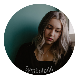 Symbolbild einer jungen Frau im Portrait