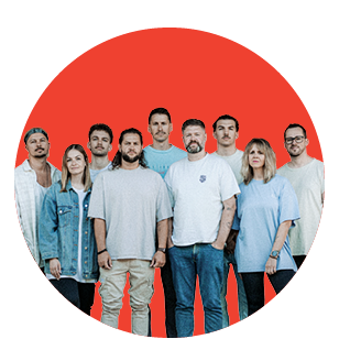 Künstlerfoto der Outbreakband auf einem roten Kreis