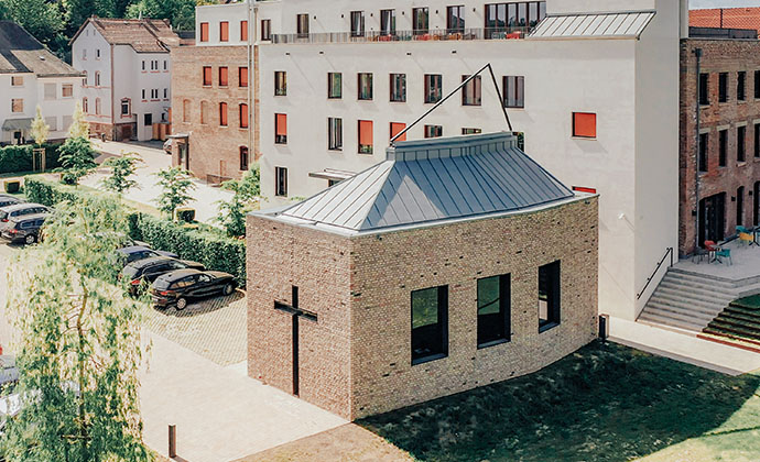 Luftaufnahme vom Open Doors Hoffnungszentrum mit Gebetshaus