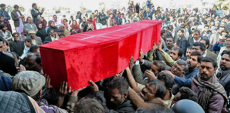 : Beerdigung von Opfern des Angriffes in Quetta Pakistan (Quelle: World Watch Monitor)