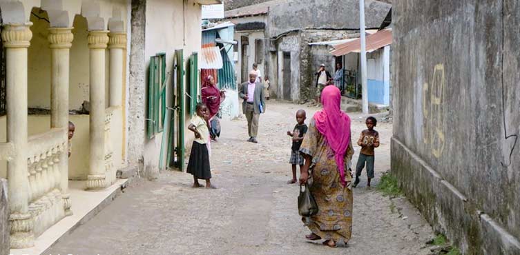 Straßenszene auf den Komoren (Quelle: David Stanley)