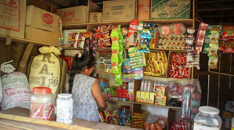 Komal in ihrem Laden