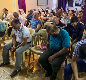 Gebetsgemeinschaft in Kamishli