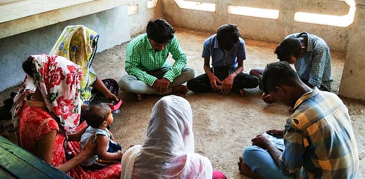 Christen in Indien beten für ihre Glaubensgeschwister in Sri Lanka