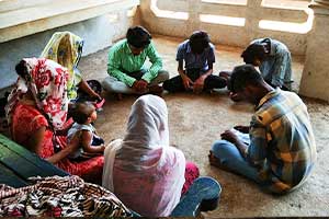 Christen in Indien beten nach den Anschlägen an Ostern in Sri Lanka für ihre Glaubensgeschwister.