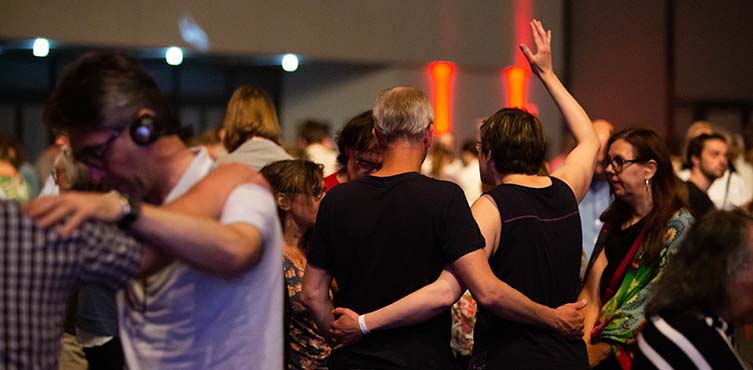 Gebetsgemeinschaft für die verfolgte Kirche im Vertrauen auf den Sieg Jesu