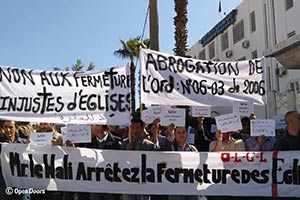 Christen in Algerien protestieren gegen die Schließungen mehrerer Kirchen
