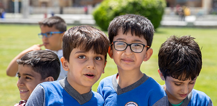 iranische Kinder