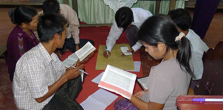 Seminar in Myanmar zum Umgang mit Verfolgung