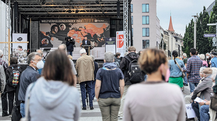 Teilnehmer bei der Kundgebung in Nürnberg 2021 