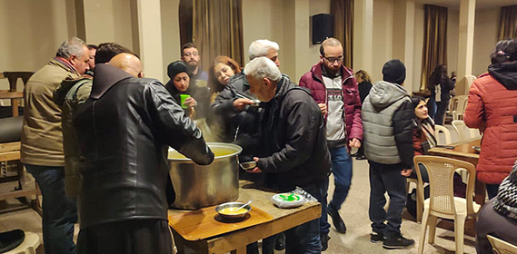 Ein vom Erdbeben zerstörtes Gebäude in Aleppo im Norden Syriens