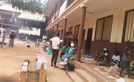 2016_03_11_Meldungen_ZAR_Banner_458x280_refugee_site_Bangui