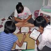 Bibelstudium vietnamesischer Christen