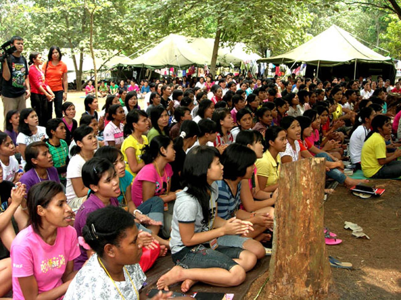 Indonesien: ein Open Air-Gottesdienst