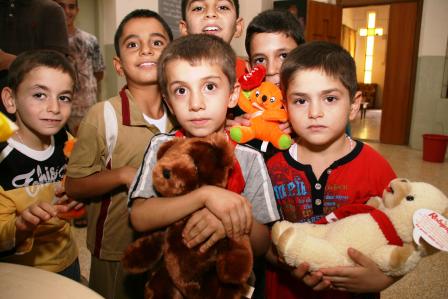 Irakische Kinder in einem chaldäischen Kloster
