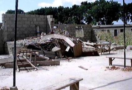 Nigeria: eine bei einem Anschlag im Jahr 2005 im Bundesstaat Kano zerstörte Kirche/Compass Direct