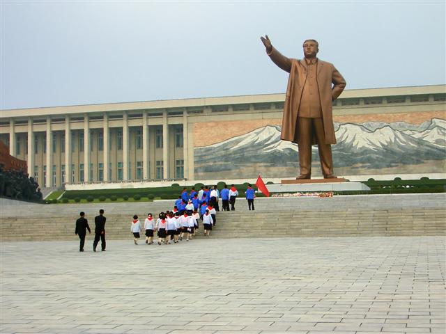 Nordkorea: monumentale Statue des verstorbenen Kim Il Sung