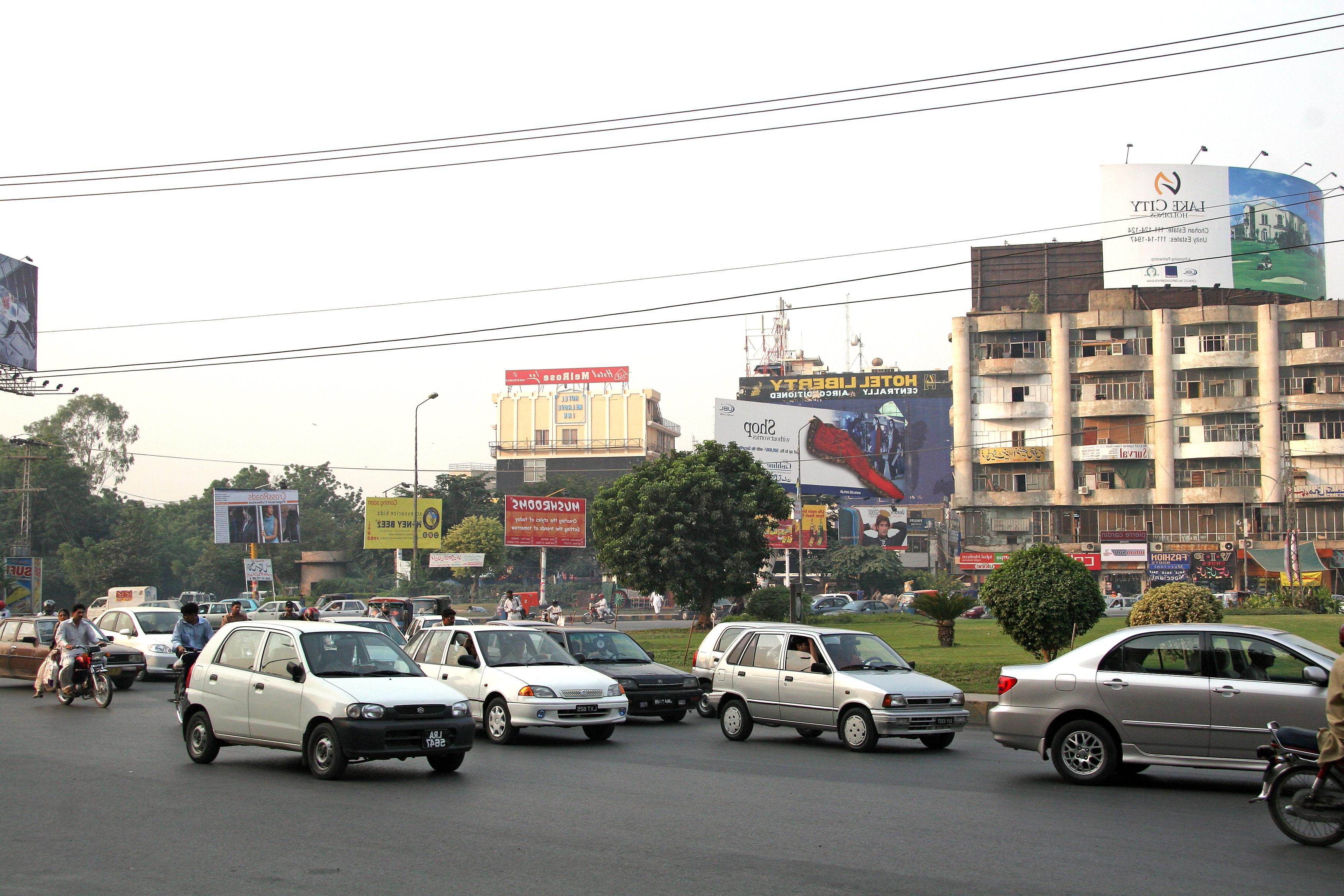 Pakistan: Straßenverkehr in Lahore