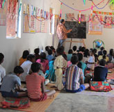 Schule für christliche und hinduistische Schüler, die in der örtlichen Schule diskriminiert wurden. 