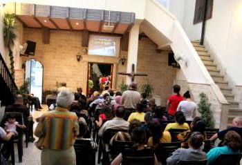 Syrien: Gottesdienst einer irakischen Gemeinde in einer Kirche in Damaskus.