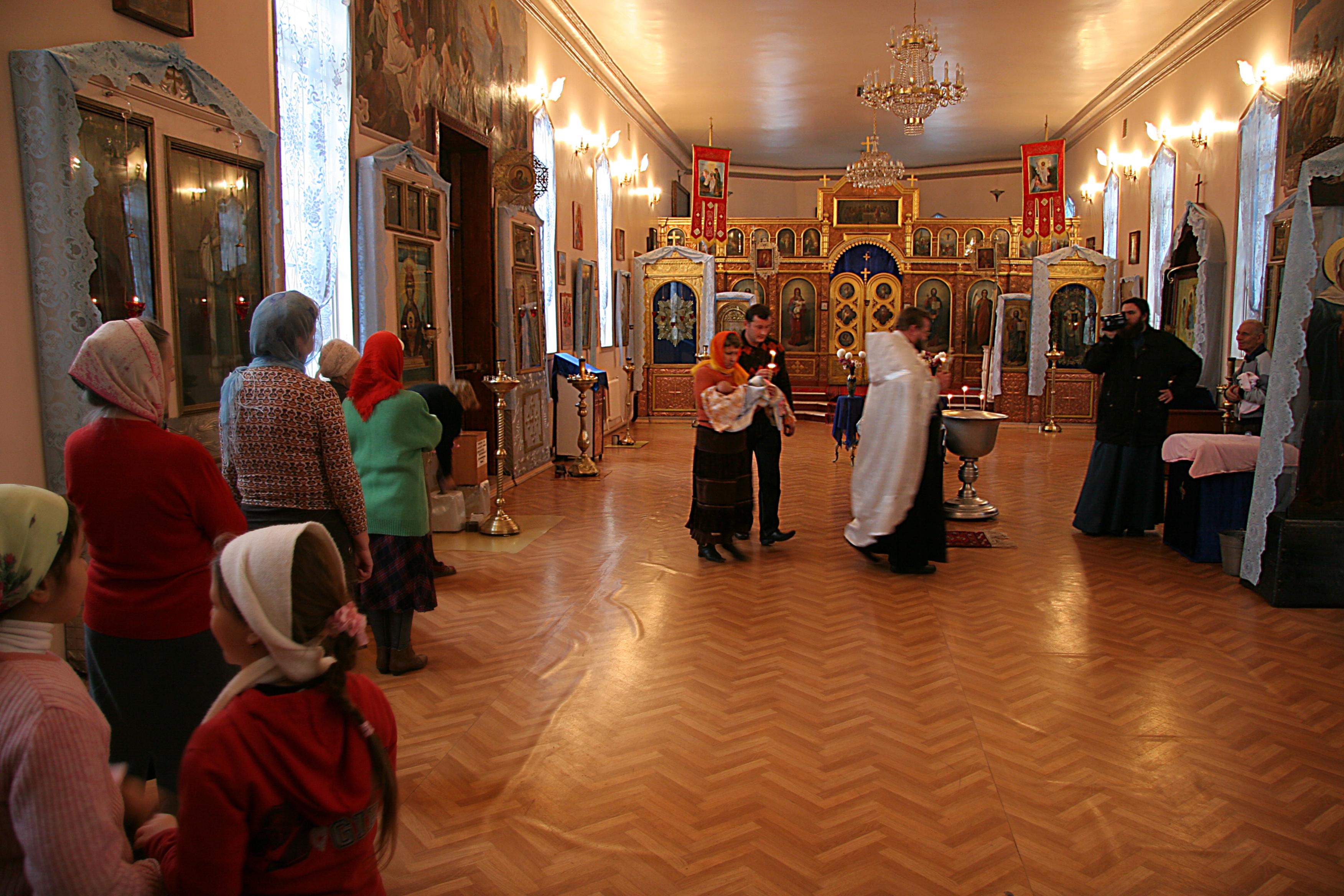 Turkmenistan: Gottesdienst in einer russisch-orthodoxen Kirche