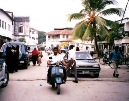 Sansibar: Straßenszene/Open Doors
