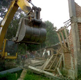 Zerstörung der Kirche in Indonesien