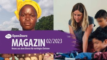 Links ist eine afrikanische Frau und rechts eine von Kindern umgebene Frau zu sehen