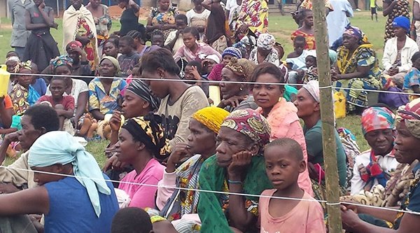 Nothilfe von Open Doors im Kongo: Flüchtlinge warten sehnsüchtig auf ihr Essen