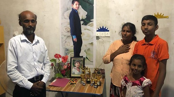 Pastor Kumaran und seine Familie trauern um den 12-jährigen Malkiya