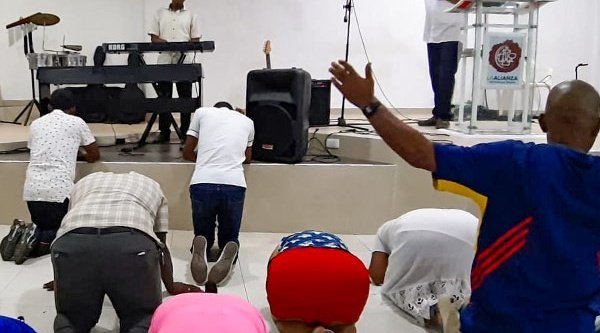 Die Gemeinden in Buenaventura beten intensiv um Gottes Eingreifen – beten Sie mit!