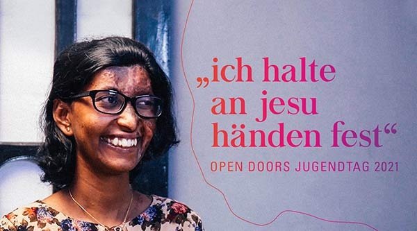 Ich halte an Jesu Händen fest