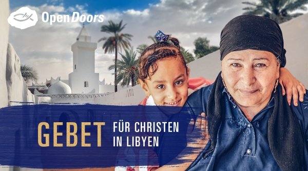Eine Frau und ein Kind lächeln in die Kamera – Gebet für Christen in Libyen
