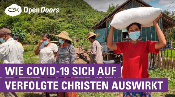 Asiaten transportieren Lebensmittel