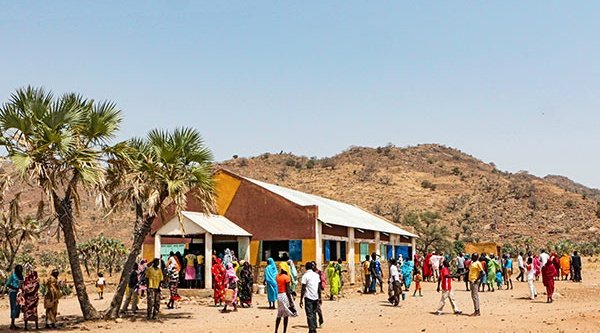 Christen im Süden des Sudan versammeln sich zum Gottesdienst