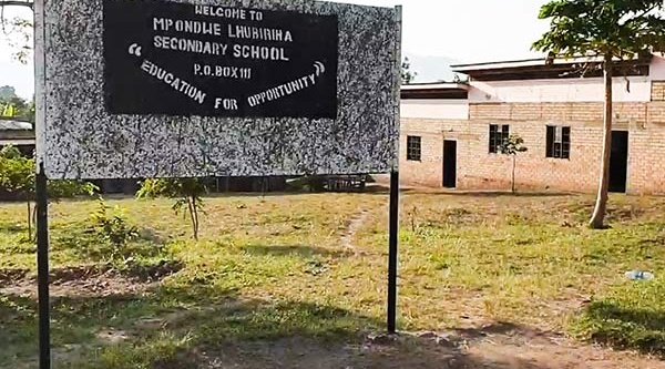 Die Lhubiriha Secondary School im Westen Ugandas wo bei einem Anschlag über 40 Menschen starben