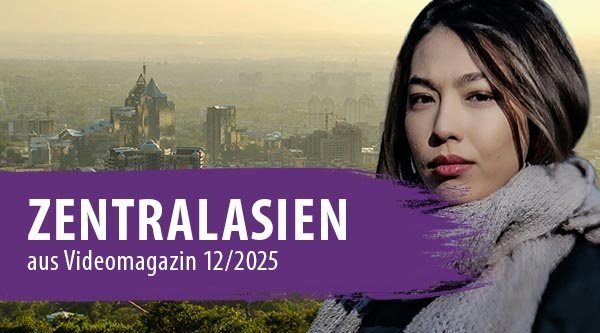 Eine Frau steht vor einer Stadt