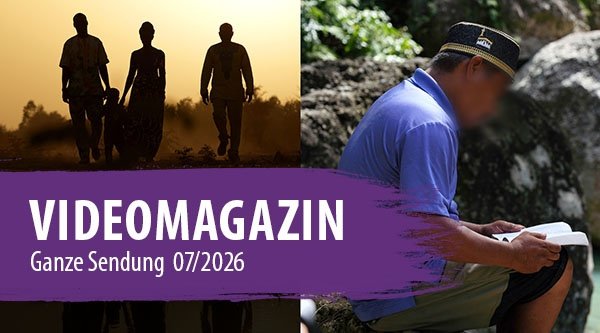 Links laufen Menschen im Sonnenuntergang und rechts liest ein Mann