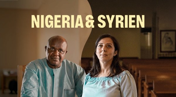 Bildcollage: Ein Mann aus Nigeria und eine Frau aus Syrien in einer Kirche mit Holzbänken