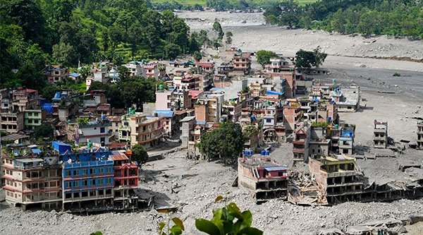 Zerstörte Häuser in den Überflutungsgebieten von Nepal